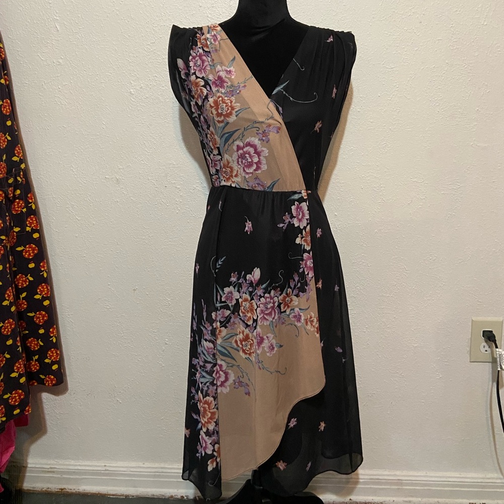 Unique floral 70s dress